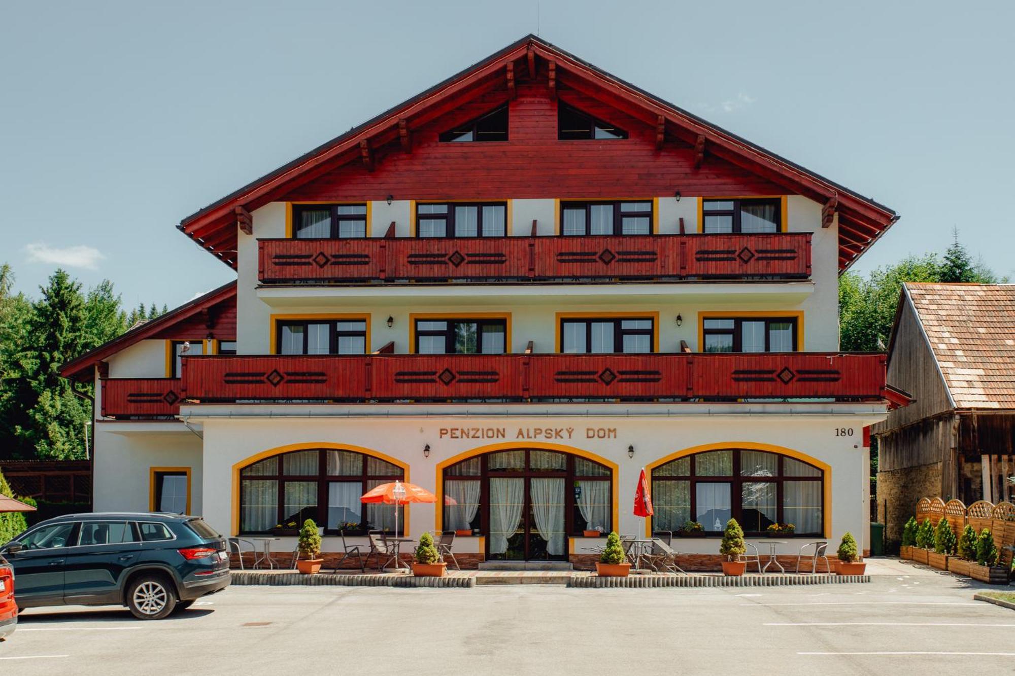 Penzion Alpsky Dom Vitanová Exteriör bild